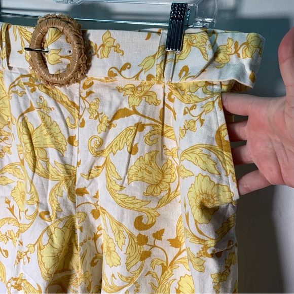 Maison d'Amelie Paris  shorts  Sz 10 linen blend  yellow white belt pleated - Picture 5 of 13